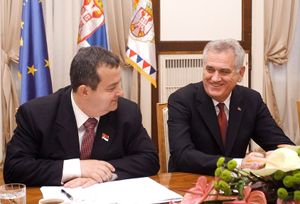 Serbie : il y a de l&rsquo;eau dans le gaz entre Ivica Dačić et Tomislav Nikolić