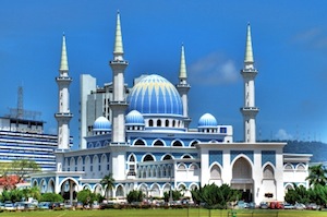 Islam au Kosovo : une grande mosquée pour Pristina ou un centre commercial ?