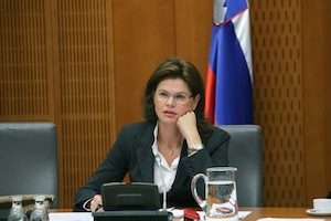 Slovénie : Alenka Bratušek chargée de former un nouveau gouvernement