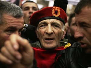 Kosovo : 70.000 « vétérans » de l&rsquo;UÇK, dont beaucoup n&rsquo;ont jamais combattu…