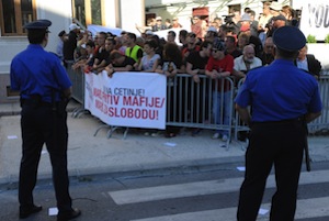 Monténégro : une marche « contre la mafia et pour la liberté »