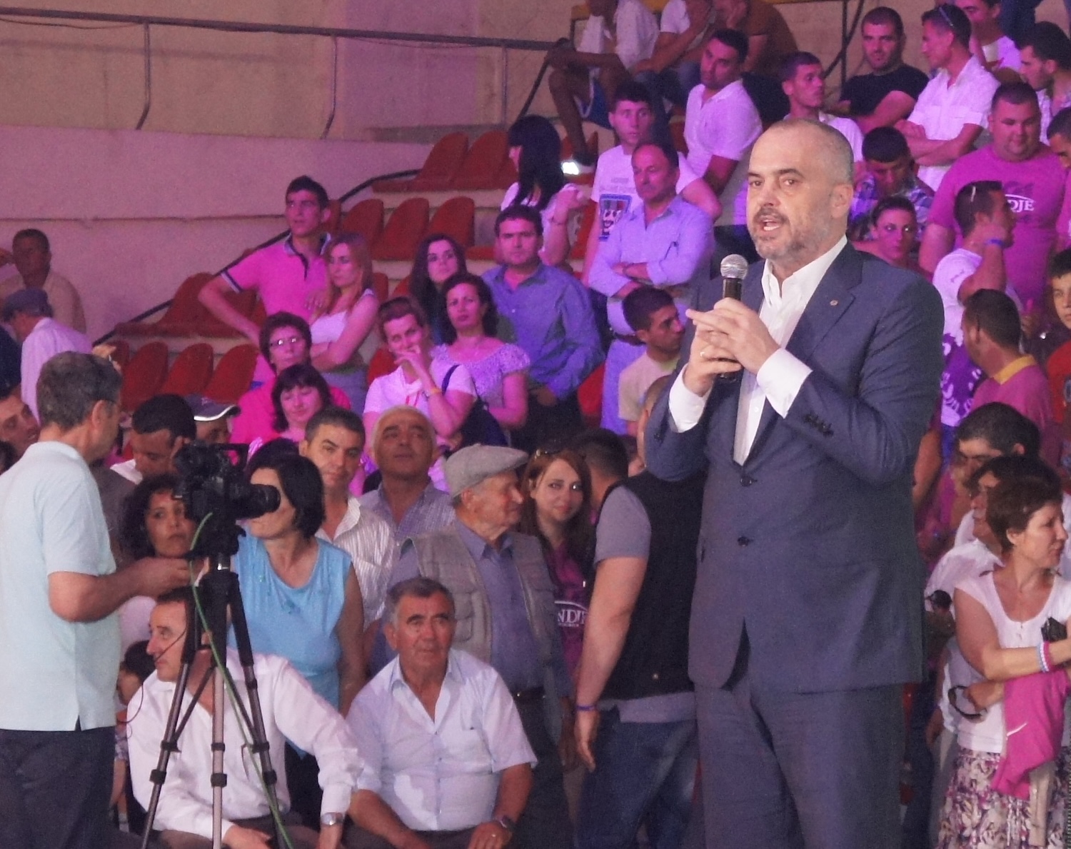 edi_rama_ne_vlore_-_panoramio.jpg