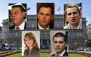 Serbie : partie à cinq à la mairie de Belgrade