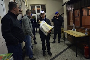 Kosovo : à Mitrovica, un second tour le 1er décembre entre Krstimir Pantić et Oliver Ivanović