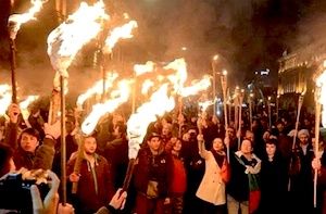 Révolte populaire en Bulgarie : le bras d&rsquo;honneur géant des manifestants anti-gouvernement