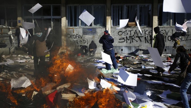 Révoltes populaires dans les Balkans : les promesses non tenues de la démocratie libérale