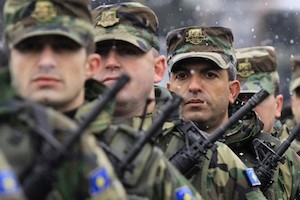 Le Kosovo aura une «force armée» en 2019, la Serbie s&rsquo;indigne