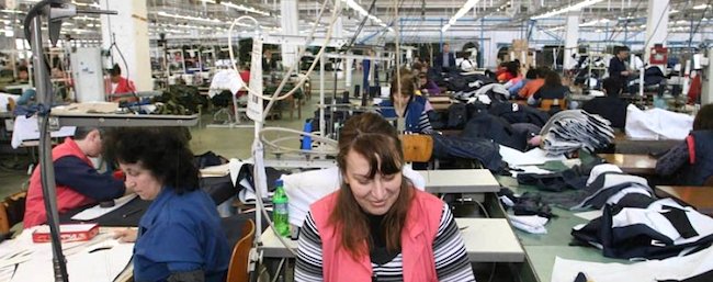 Serbie: «des salaires, pas des élections!»