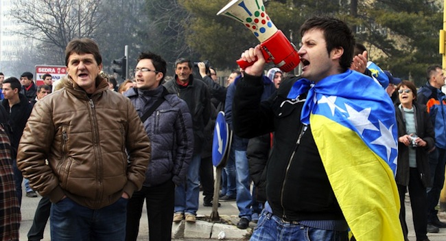 Bosnie : un initiateur des mobilisations de Tuzla contraint de fuir le pays