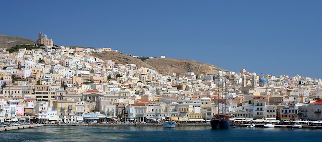 Grèce : les Cyclades et les îles du Dodécanèse demandent leur rattachement à la Fédération de Russie
