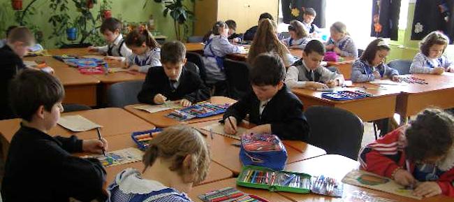 École en Roumanie : quand les professeurs rackettent les parents
