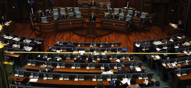 Kosovo : élections législatives anticipées le 8 juin