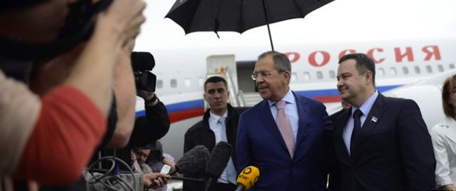 Lavrov à Belgrade : la Serbie poursuit son étrange ballet entre l&rsquo;UE et la Russie