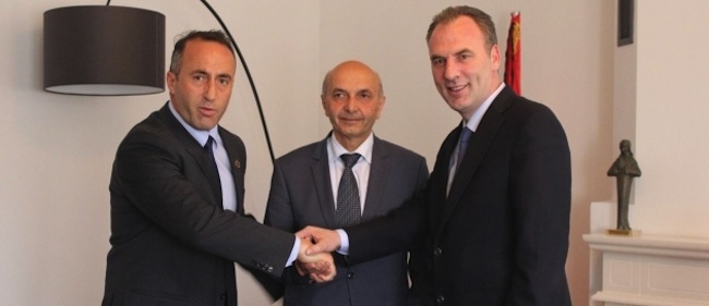 Kosovo : l’opposition se coalise pour chasser Thaçi et le PDK
