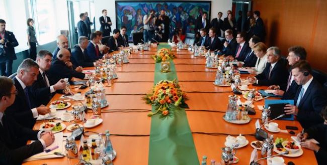 Les Balkans et l&rsquo;Europe : tous derrière et la Serbie devant ?