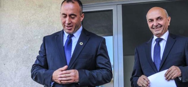 Kosovo : l&rsquo;opposition se déchire, le PDK attend son heure