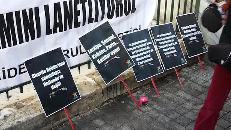 Attaque contre Charlie Hebdo : dans les Balkans, émotion et récupérations