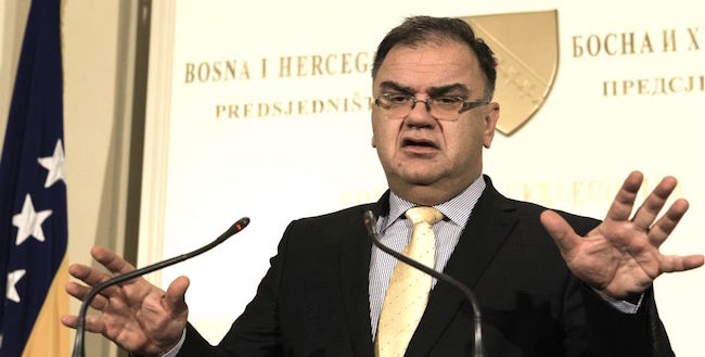 Bosnie-Herzégovine : la diplomatie inféodée aux partis nationalistes