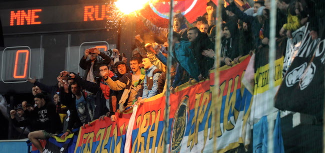 Après les violences du match contre la Russie, le chef des ultras du Monténégro s&rsquo;explique