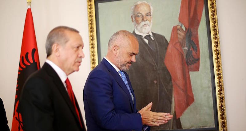Albanie : en visite officielle, Erdoğan se prend pour le sultan