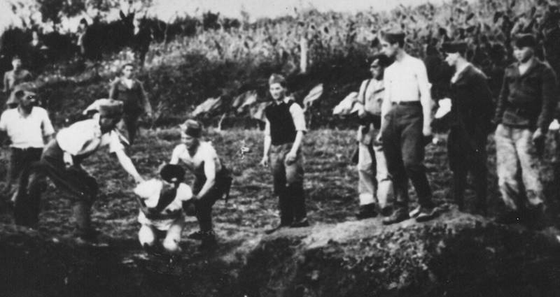 Seconde Guerre mondiale : deux rescapés roms du camp de concentration de Jasenovac témoignent