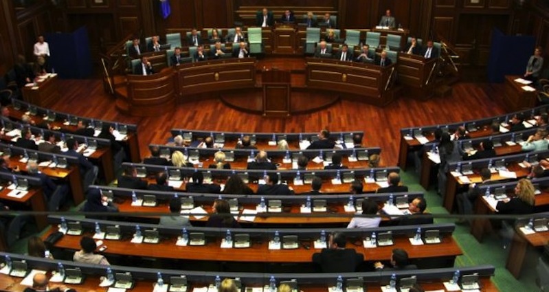 Kosovo : la Cour constitutionnelle suspend l’accord sur l’Association des communes serbes