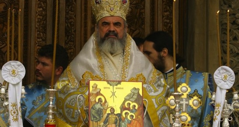 « A bas le patriarche ! » : les Roumains manifestent contre l&rsquo;Eglise orthodoxe
