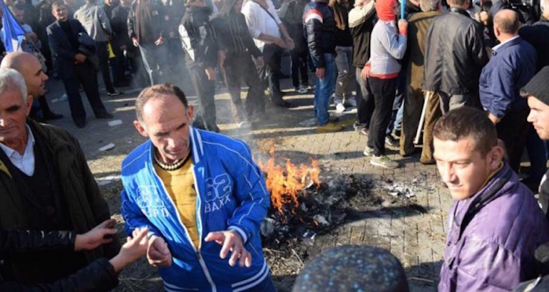 Albanie : l&rsquo;opposition manifeste à Tirana et réclame la démission d&rsquo;Edi Rama