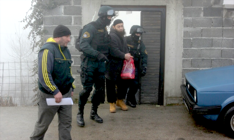 Bosnie-Herzégovine : la police arrête onze personnes en lien avec l&rsquo;État islamique