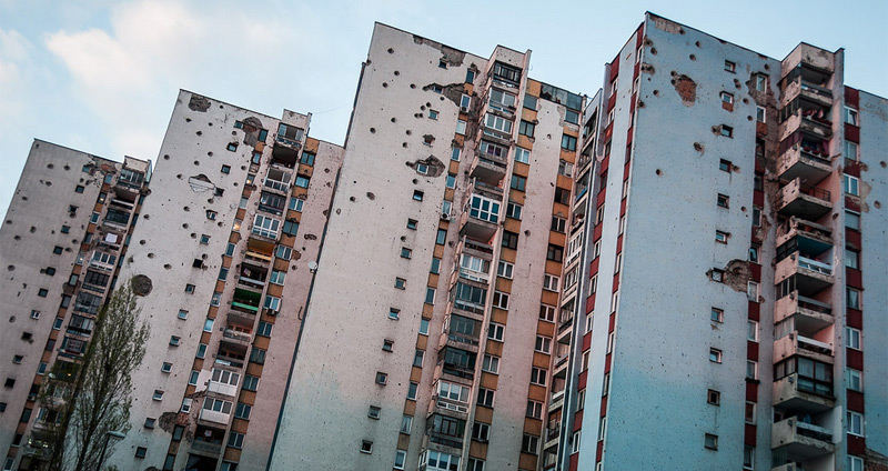 Bosnie-Herzégovine : 7 000 réfugiés de la guerre vivent toujours dans des centres collectifs