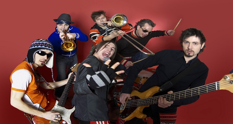 Blog • Rock et cotillons en Moldavie : les Zdob şi Zdub fêtent leurs 20 ans