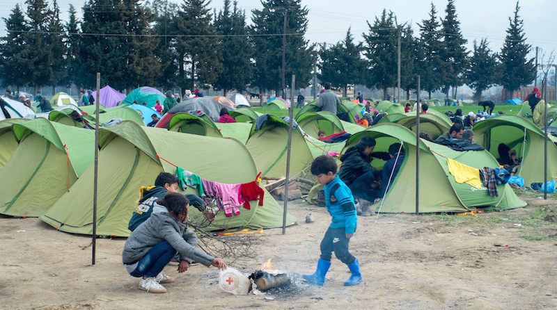 Réfugiés : « les dirigeants européens doivent respecter le droit international »