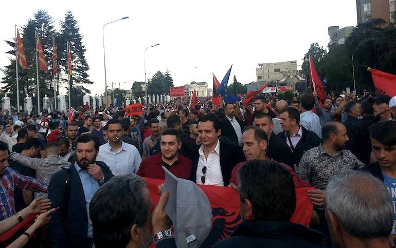 Macédoine : manifestation albanaise et défilé antifasciste