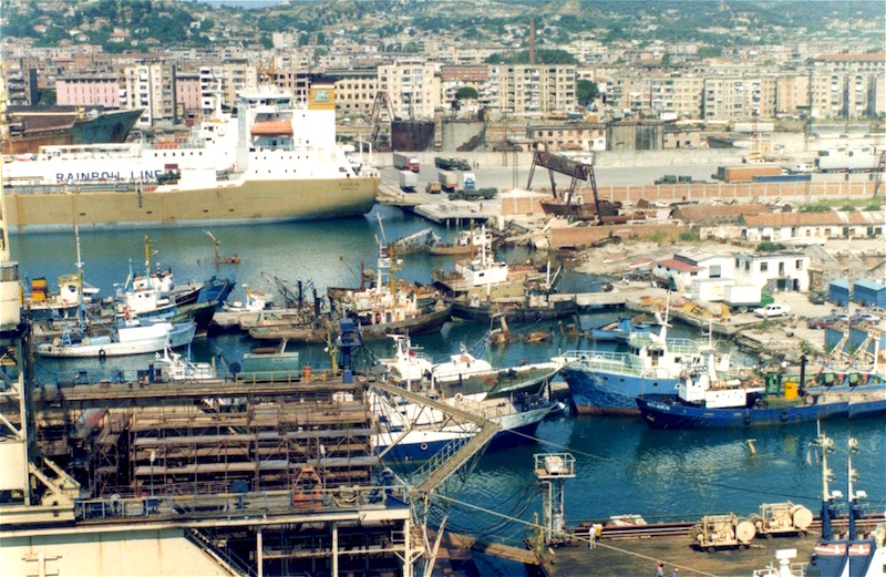 Exportations : chute libre pour l&rsquo;Albanie et le Monténégro, du mieux pour les autres pays des Balkans