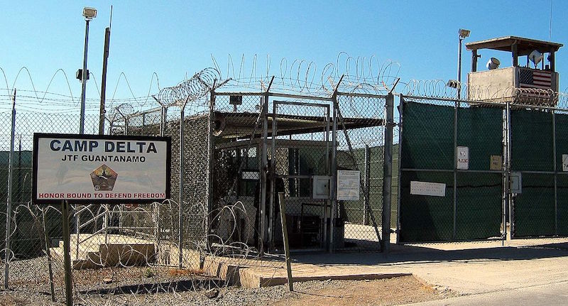 Les États-Unis transfèrent deux détenus de Guantanamo en Serbie