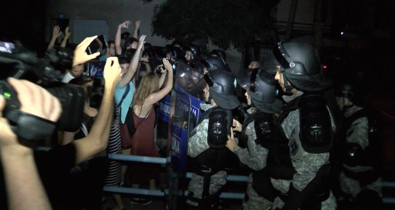 Macédoine : la police matraque les étudiants anti-VMRO-DPMNE