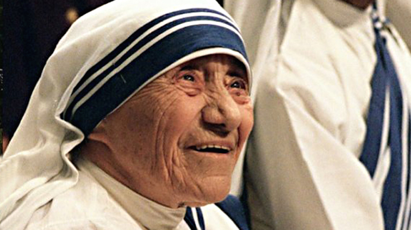 Mère Teresa, une nouvelle sainte albanaise sur les autels