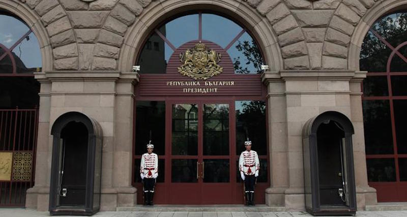 Bulgarie : un gouvernement technique, des élections le 26 mars et le retour des amis du roi