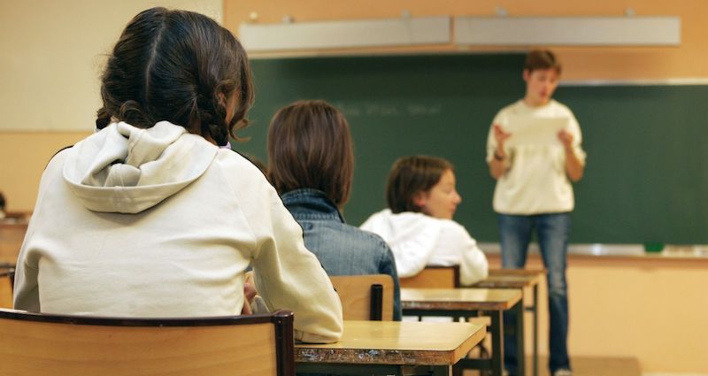 Mineurs réfugiés en Grèce : le défi de la scolarisation