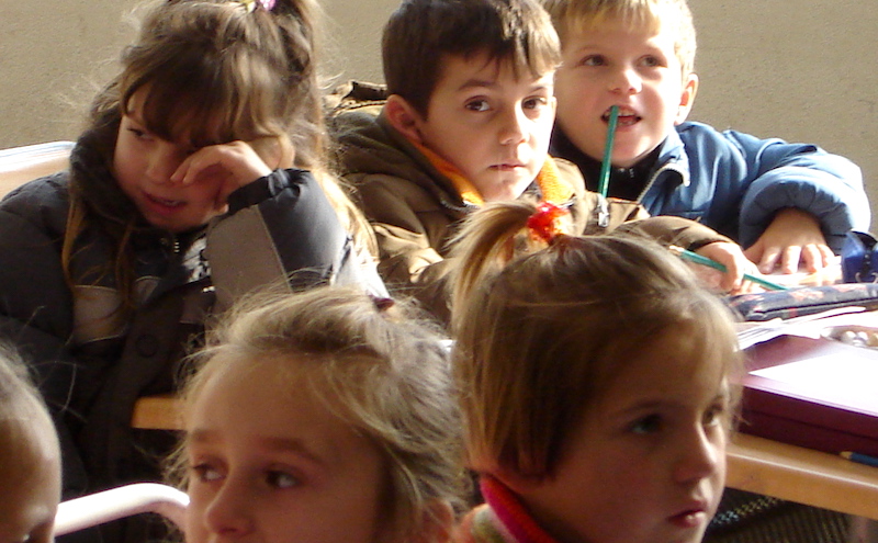 Rentrée scolaire : Écoles et minorités dans les Balkans (5/5) | Éducation «parallèle» au Kosovo, la difficile intégration des écoles serbes