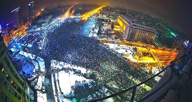 Roumanie : grande manif anti-corruption, le Président Iohannis livre bataille contre le gouvernement