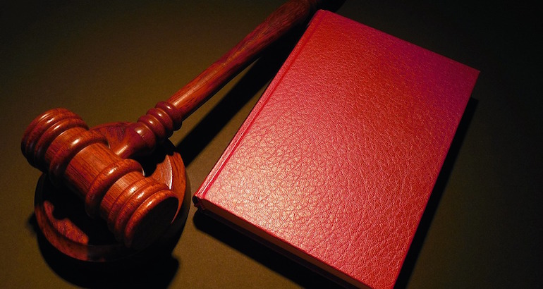 Réforme de la justice en Albanie : trois élus limogés en raison de leur passé criminel