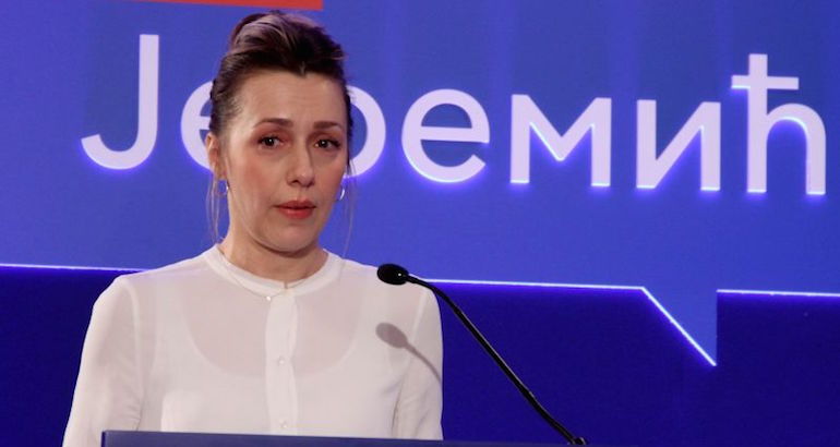 Présidentielle en Serbie : contre les calomnies du SNS, les larmes de Nataša Jeremić