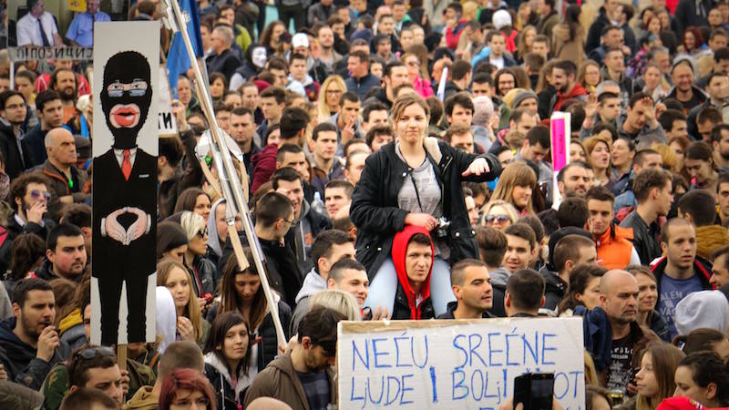 La Serbie se réveille • Dernières infos : «Cela fait quinze ans que la Serbie n&rsquo;avait pas connu un tel élan démocratique»