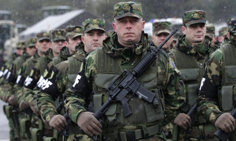 Kosovo : Hashim Thaçi fait marche arrière sur son projet d&rsquo;armée