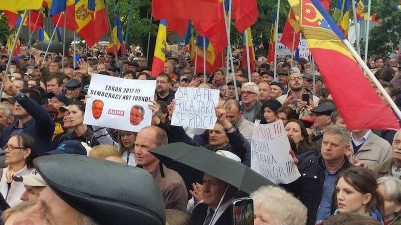 Moldavie : dans la rue contre «l&rsquo;étouffement de la démocratie»