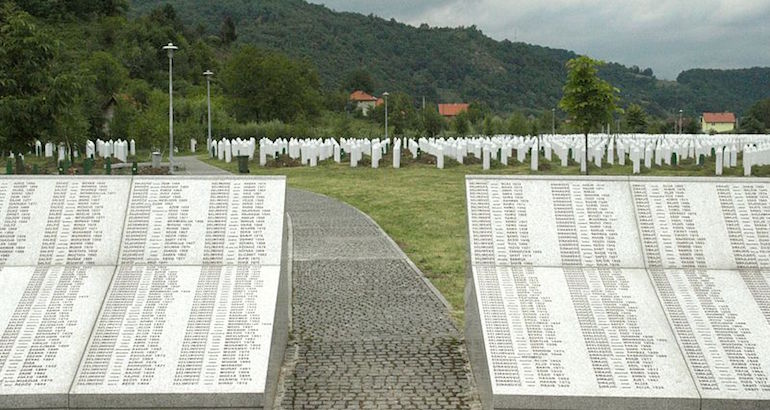 Crimes de guerre : Srebrenica et la « justice bidon » de Belgrade