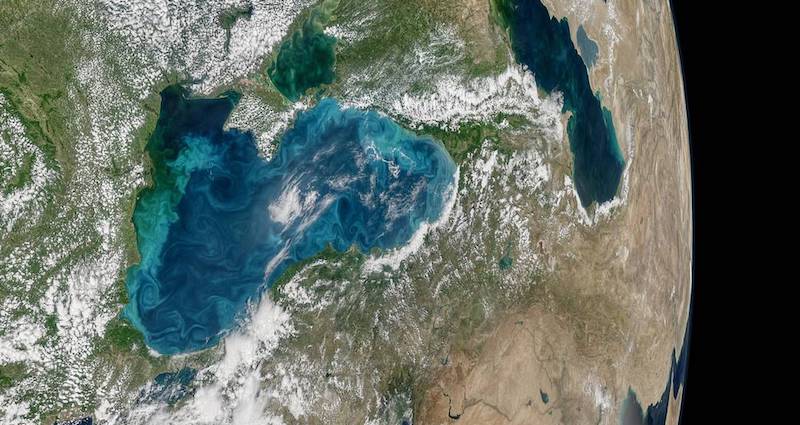 Environnement : pourquoi la Mer noire est-elle devenue bleu turquoise ?