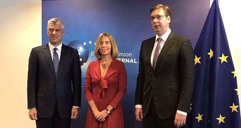 Federica Mogherini avec Hashim Thaçi et Aleksandar Vučić