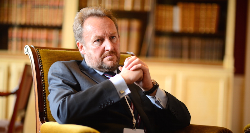 Bosnie-Herzégovine : Bakir Izetbegović, le fils à papa qui a mal tourné